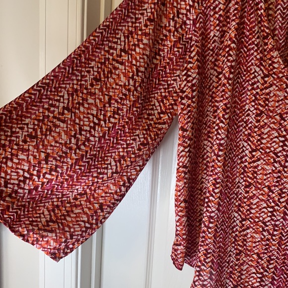 Pants Store Pink/Orange Geometric Silky Blouse - Picture 4 of 5